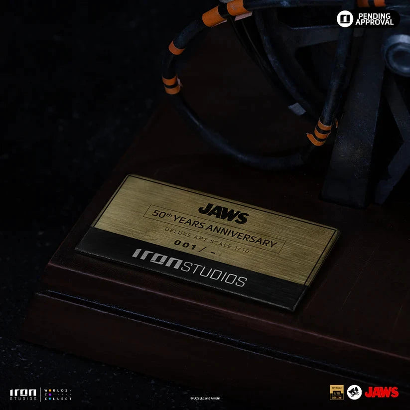 Statue Steven Spielberg Jaws 50th anniversary - Deluxe Art Scale 1/10 by IRON STUDIOS