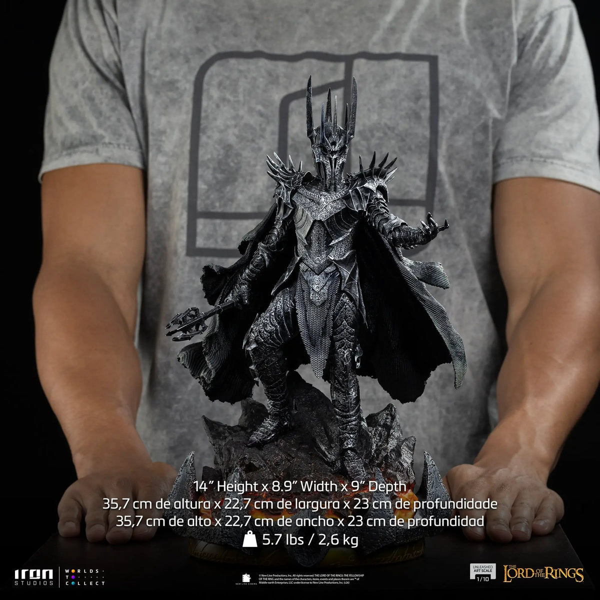 Statue Sauron Unleashed from The Lord of the Rings, Iron Studios 1/10 scale, metallic black armor with spikes.