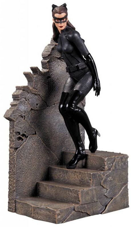 CATWOMAN THE DARK KNIGHT RETURNS Estatua 1/12 18 cm