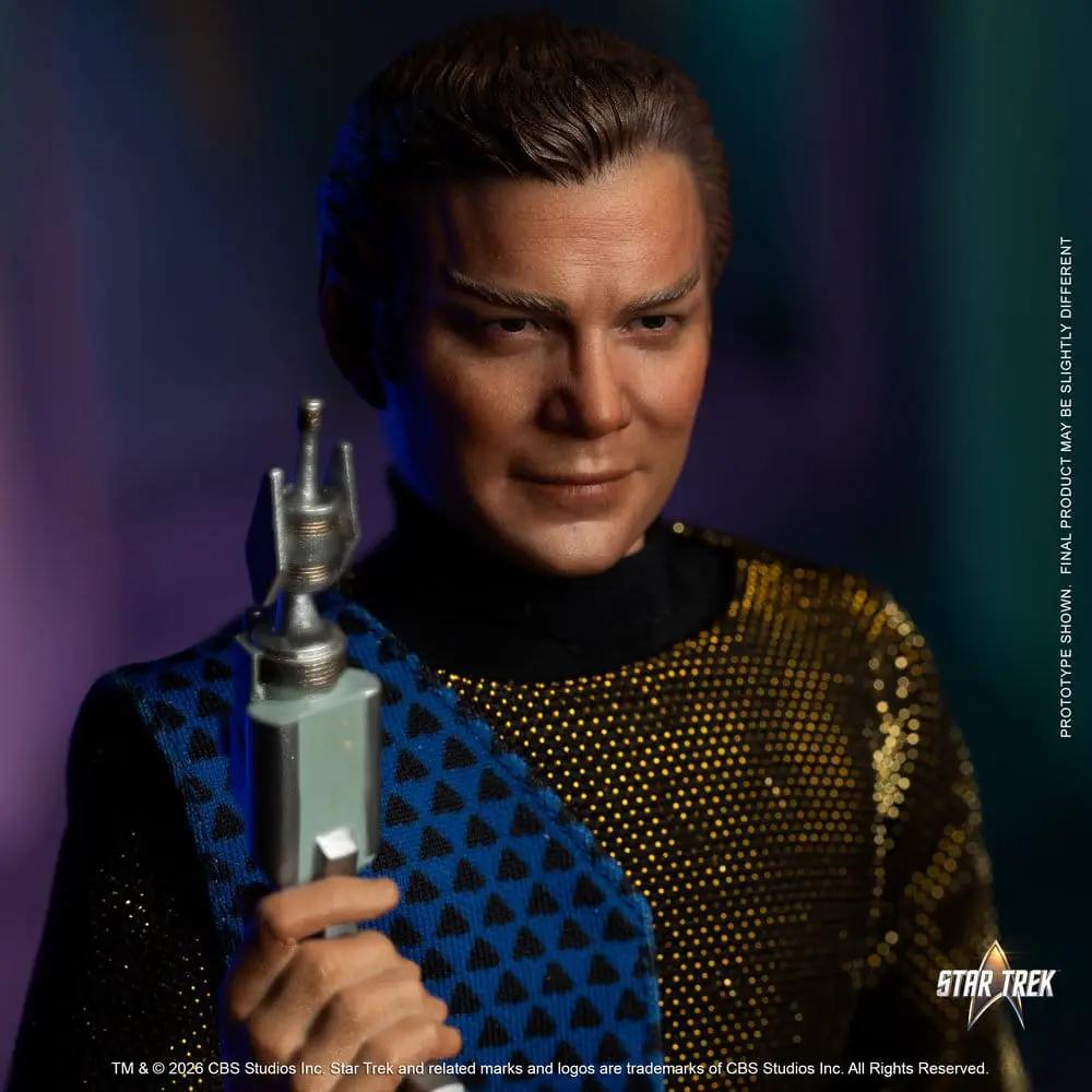 EXO-6 Star Trek Captain James T. Kirk Romulan Disguise 1/6 figure, 29 cm, with silver phaser.
