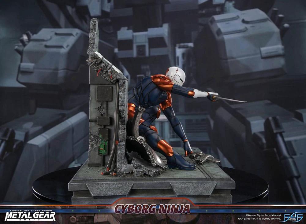 Metal Gear Solid Estatua Cyborg Ninja (Gray Fox) 41 cm by FIRST 4 FIGURES