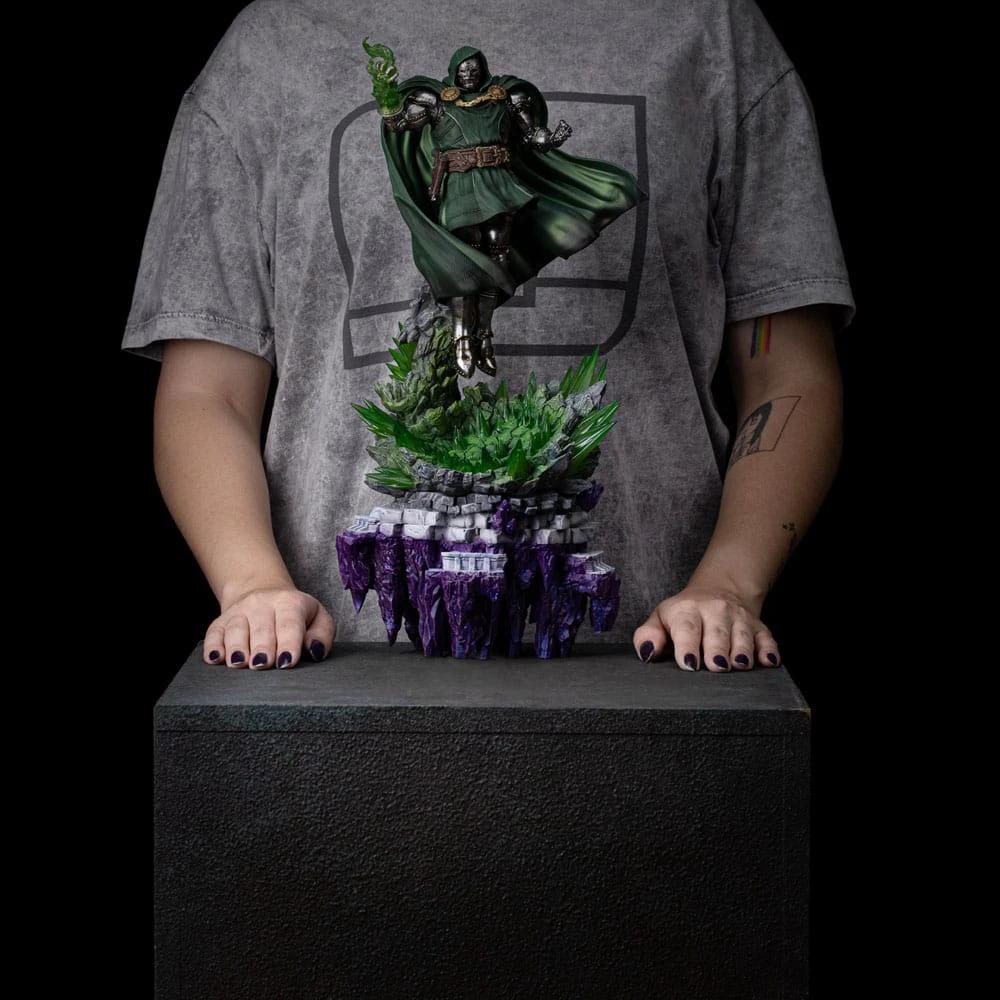 The Infinity Gauntlet Marvel Legends Diorama Estatua 1/10 Art Scale Doctor Doom Deluxe Edition 42 cm by IRON STUDIOS