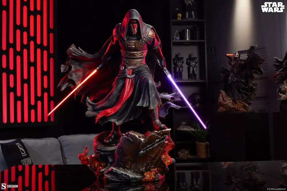 Estatua premium Star Wars Darth Revan 1/4, SIDESHOW COLLECTIBLES; capa y sables rojos/púrpuras, 58 cm