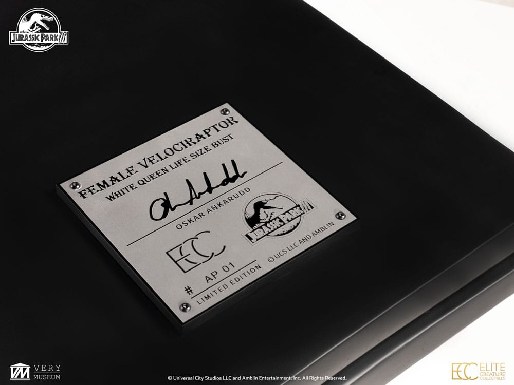 Parque Jurásico III Busto Female Velociraptor White Queen 75 cm
