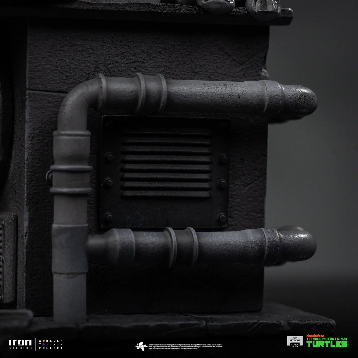Michelangelo Black and White Variant TMNT statue by Iron Studios, BDS Art Scale 1/10
