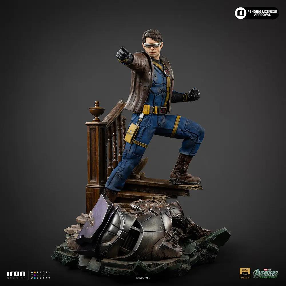 Statue Cyclops Deluxe 1/4 scale by Iron Studios, blue suit with brown jacket standing on a ruined base.