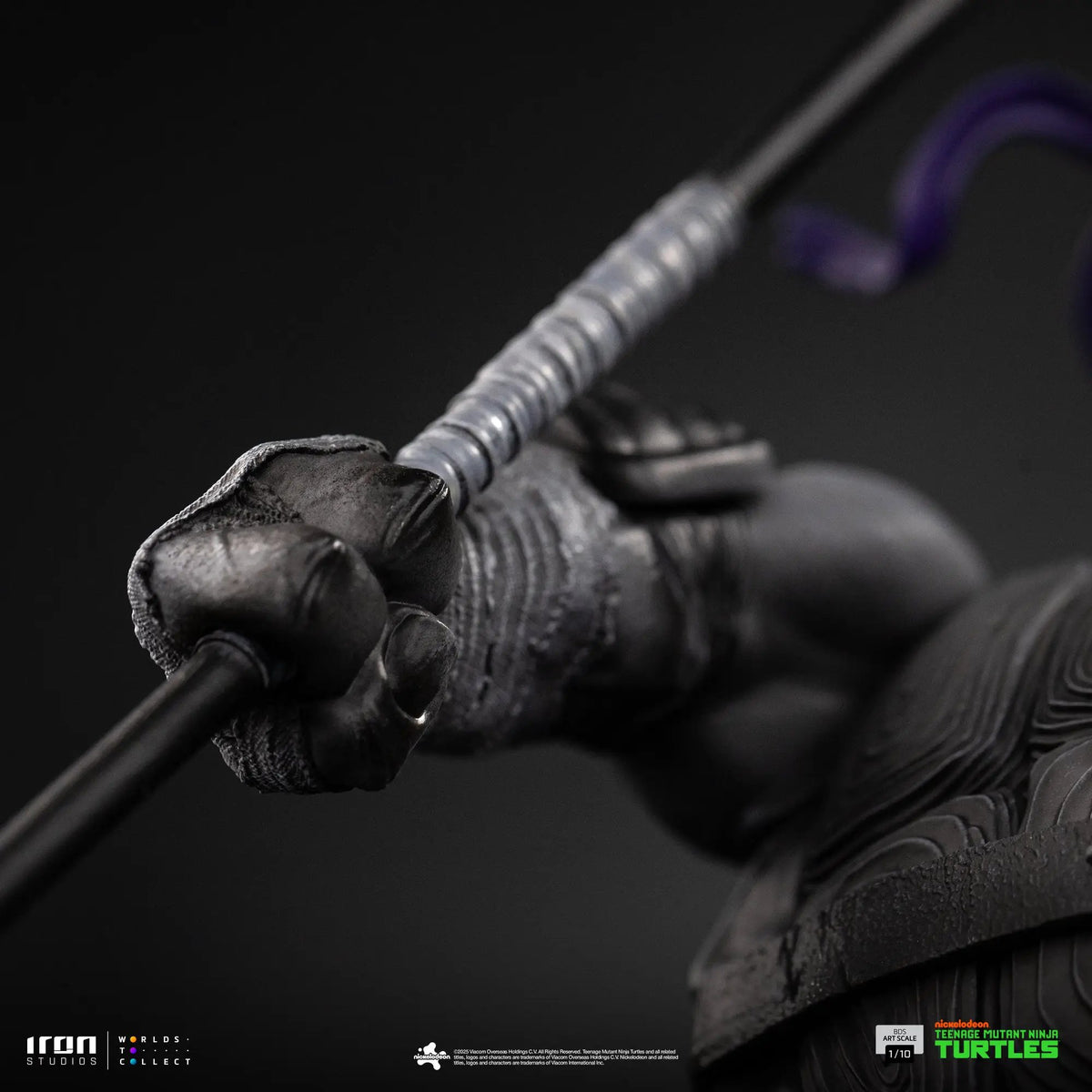 Donatello TMNT statue, black-and-white variant, BDS Art Scale 1/10 by Iron Studios