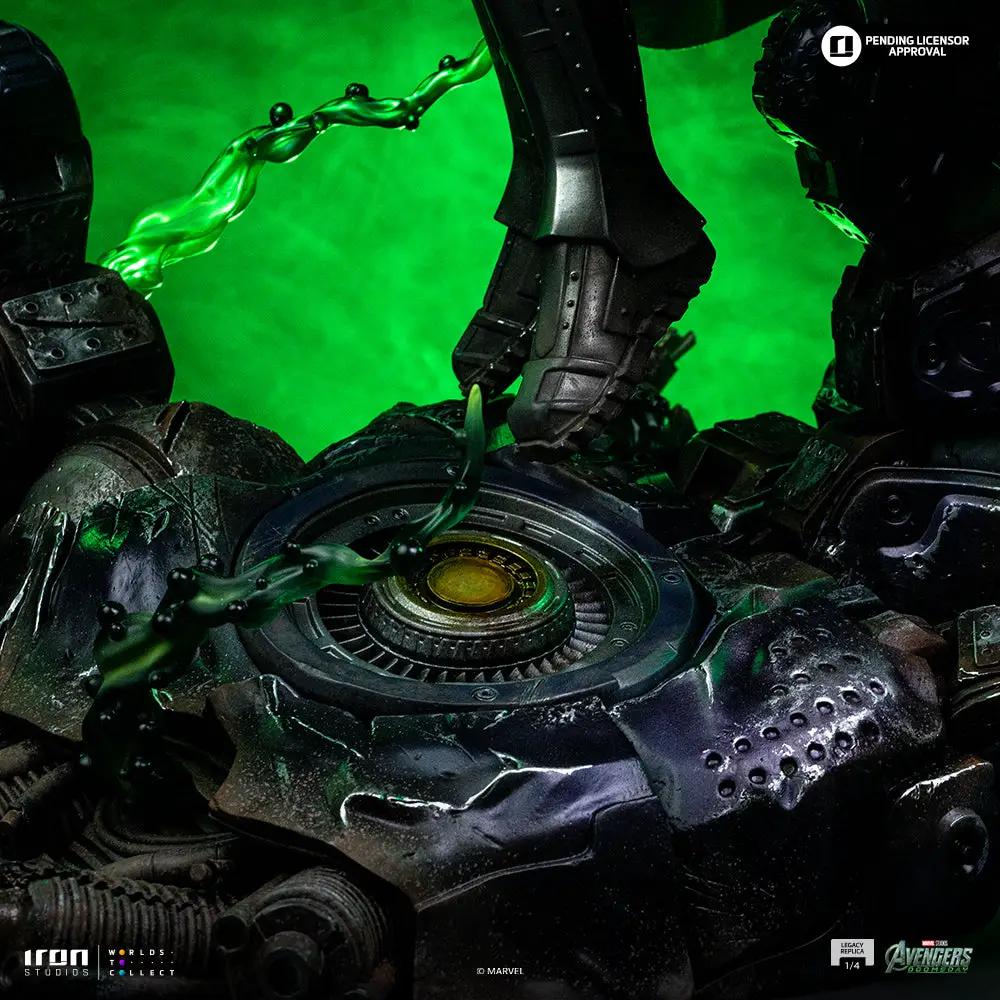 Statue Doctor Doom by Iron Studios, Avengers: Doomsday Legacy Replica 1/4 scale, black armor with green energy effect