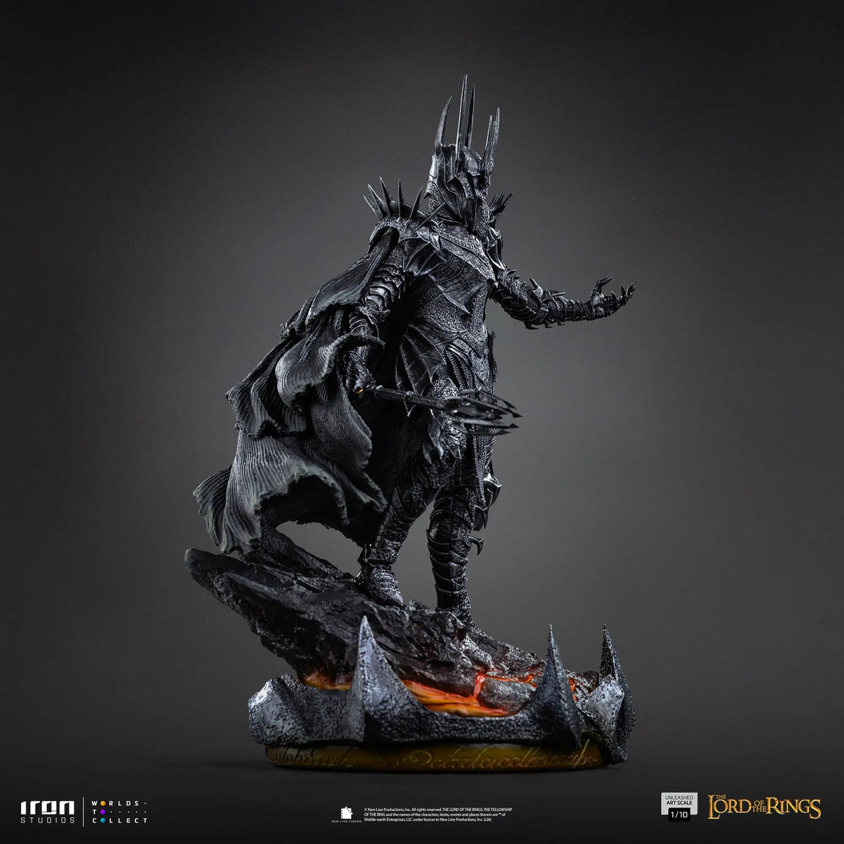Statue Sauron Unleashed (The Lord of the Rings) Iron Studios, 1/10 scale, dark metallic armor.
