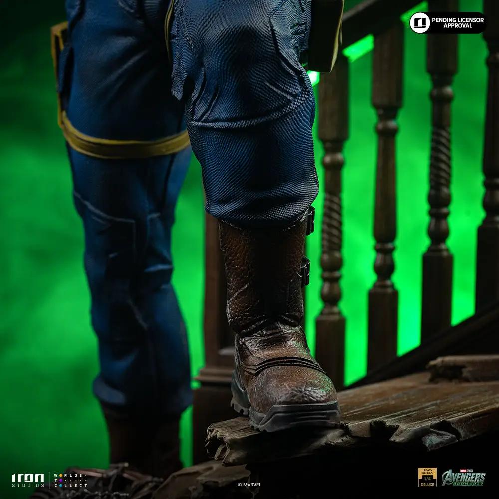 Statue Cyclops Deluxe ver. 1/4 scale by Iron Studios from Avengers: Doomsday Legacy Replica; brown boot on wooden debris