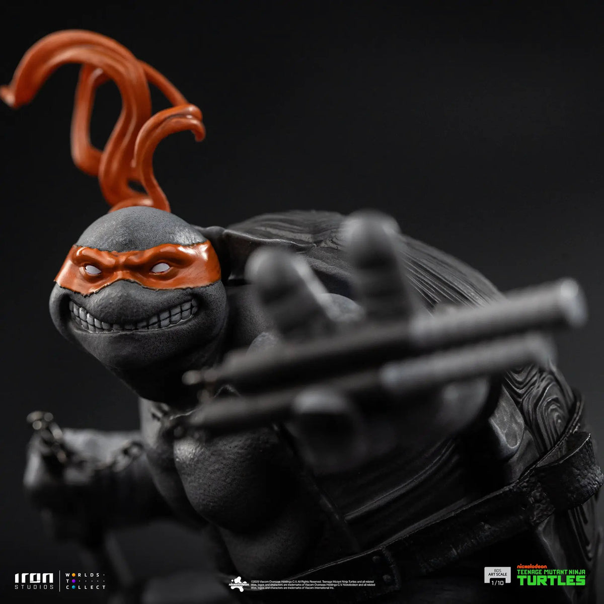 Michelangelo TMNT statue, black-and-white variant with orange mask, by Iron Studios, BDS Art Scale 1/10