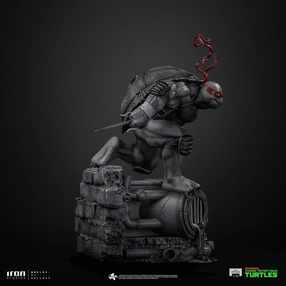 Statue of Raphael, black-and-white variant with red mask, TMNT by Iron Studios, BDS Art Scale 1/10