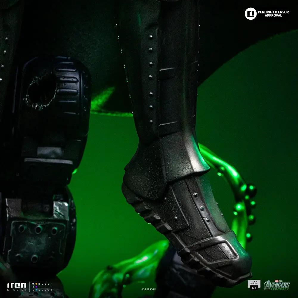 Statue Doctor Doom 1/4 scale by Iron Studios, black armored suit from Avengers: Doomsday
