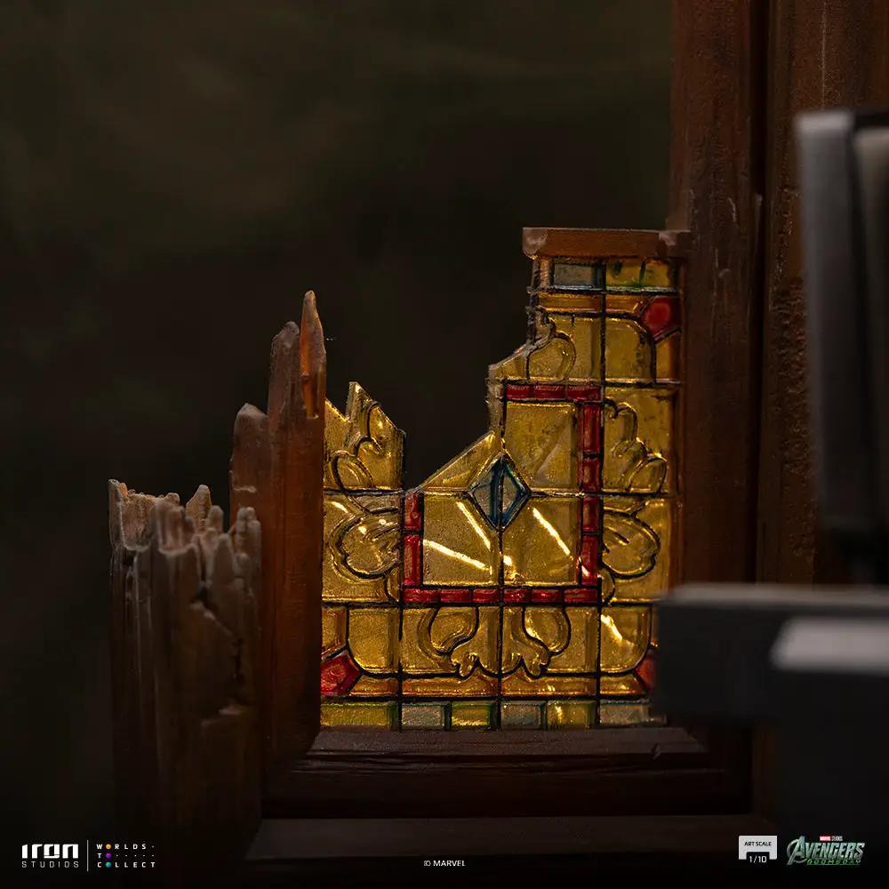Statue Professor Xavier diorama with stained-glass panel in gold and red and a blue gem, Iron Studios 1/10 scale