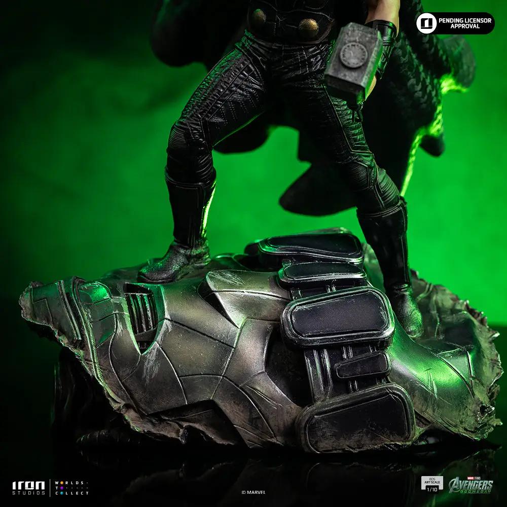 Statue Thor by Iron Studios, Avengers: Doomsday, BDS Art Scale 1/10 on a rocky base under green lighting