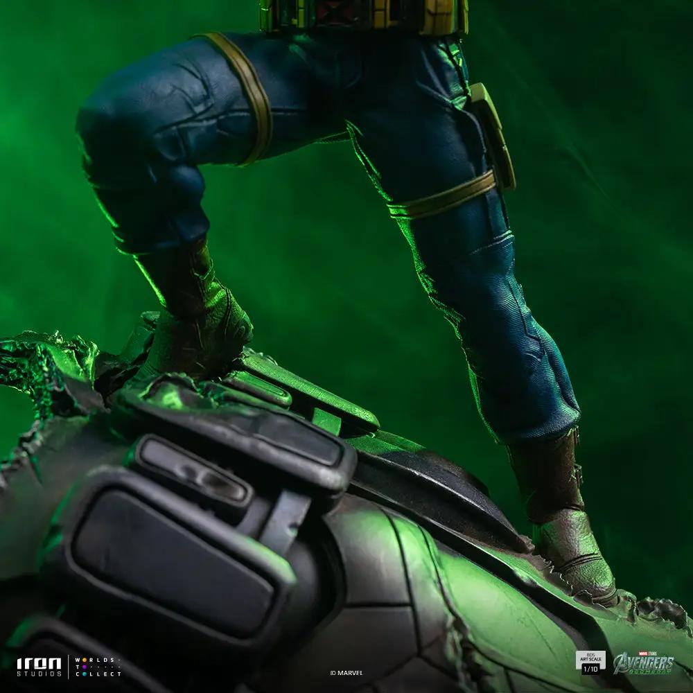 Statue Cyclops by Iron Studios; Avengers: Doomsday, BDS Art Scale 1/10, blue-suited figure on a green-lit rocky base