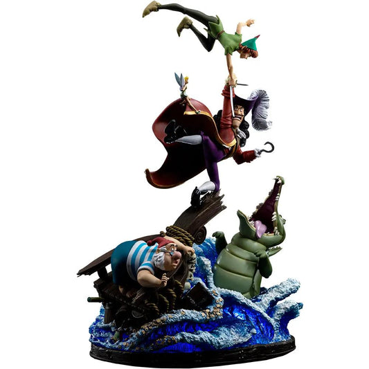 Peter Pan vs Hook deluxe statue, 1/10 scale, 42 cm, by Iron Studios; includes Peter Pan, Captain Hook, and a crocodile