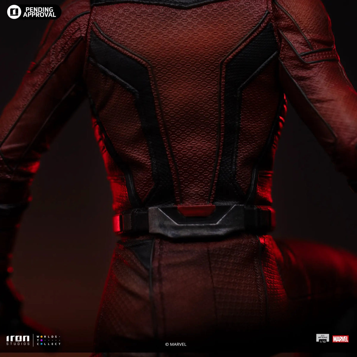 Statue Daredevil from Iron Studios, Born Again 1/10 Art Scale; red textured suit.
