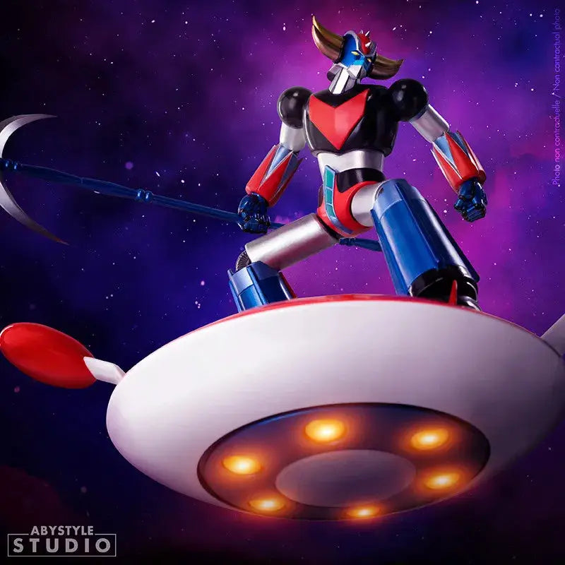 Ufo Robot Grendizer statue on a space saucer base, ABYSTYLE STUDIO action figure, red/blue armor
