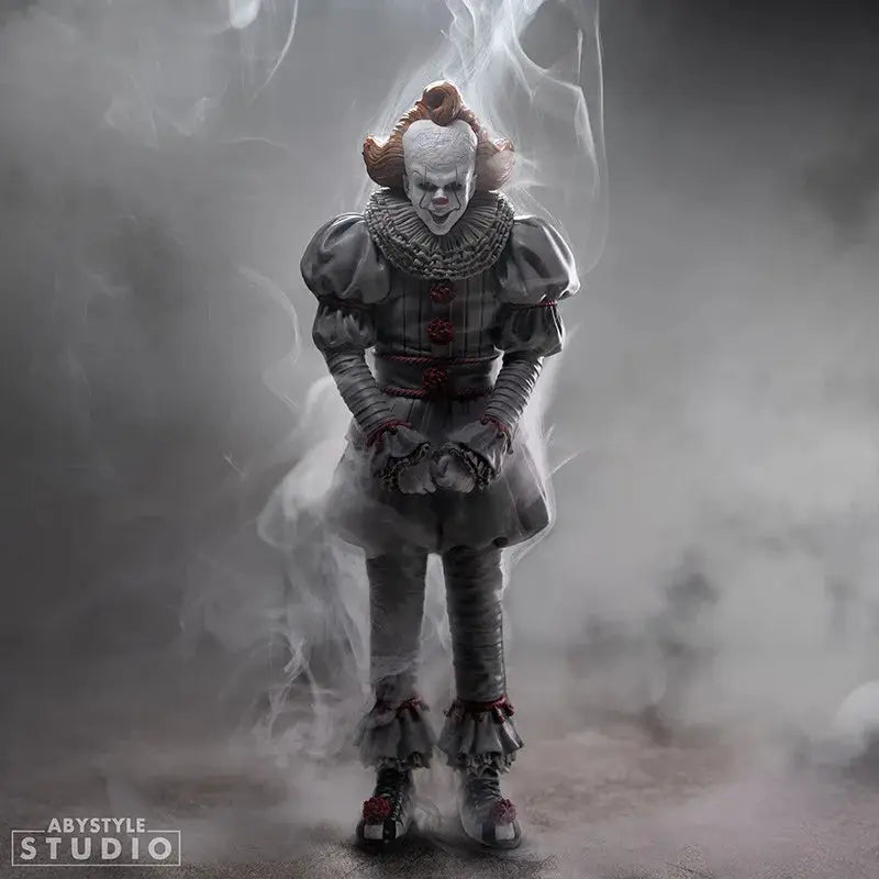 Pennywise Super Figure Collection 1/10 statue, ABYSTYLE STUDIO gray clown figure with ruffled suit and red accents.