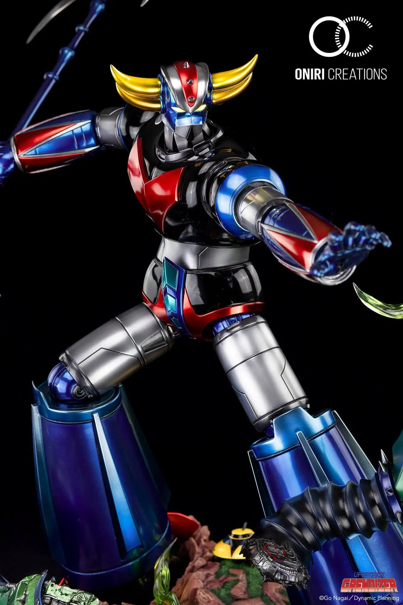 UFO Robot Grendizer Premium Statue by ONIRI CREATIONS; metallic blue, red and silver armor with yellow horns