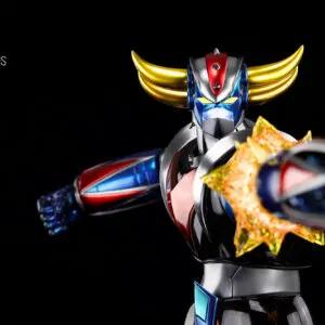 UFO Robot Grendizer premium statue by ONIRI CREATIONS, action figure with gold wings and metallic armor