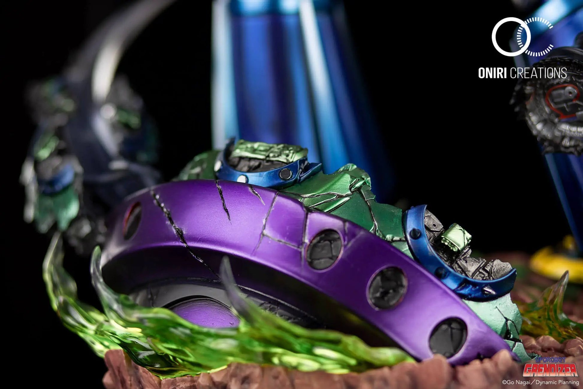 UFO Robot Grendizer Premium Statue by ONIRI CREATIONS; purple and green armored figure on rocky base