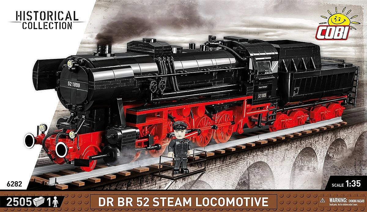 DR BR 52 Steam Locomotive & Railway Semaphore