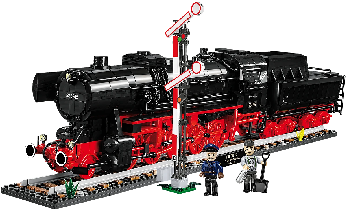 DR BR 52 Steam Locomotive & Railway Semaphore