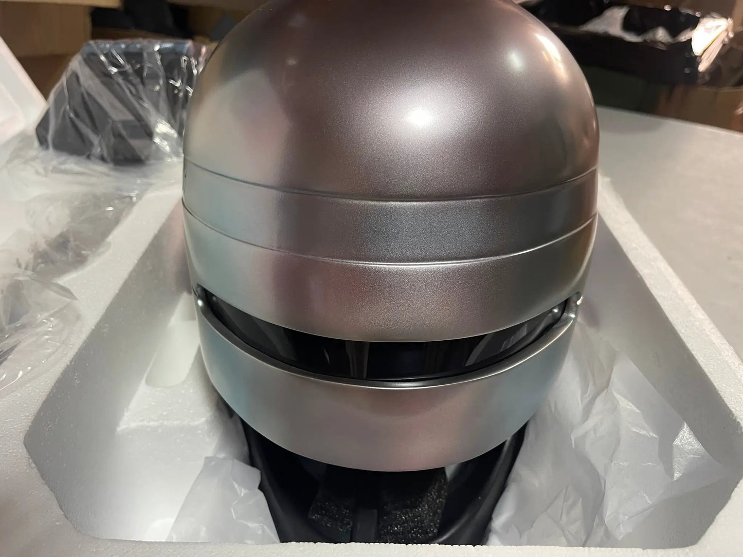 RoboCop helmet replica, 1:1 scale (43 cm), metallic silver finish, Hollywood Collectables