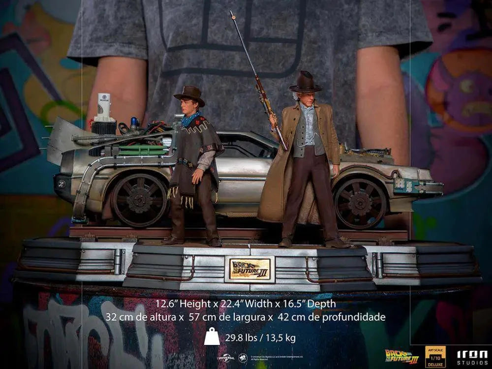 DeLorean 1/10 Art Scale statue set from Back to the Future Part III, deluxe 57 cm, by Iron Studios, with two figures.