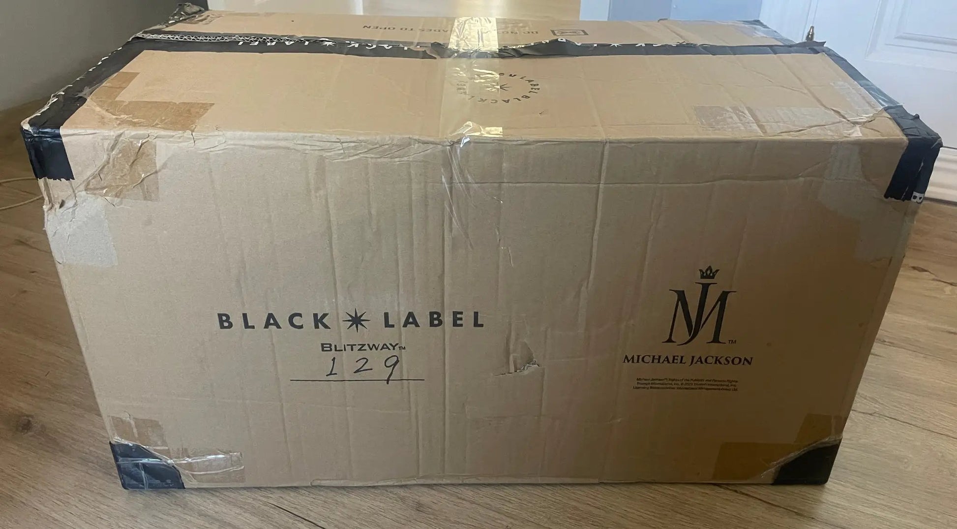 Michael Jackson Black Label 1/4 Scale Statue box by Blitzway