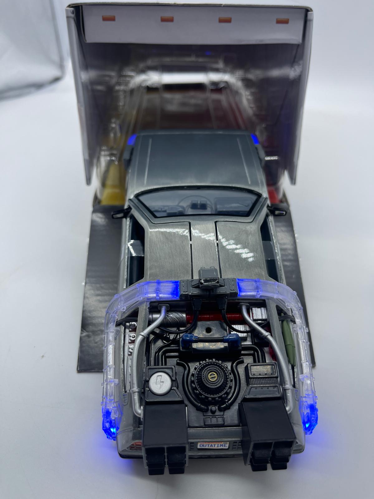Delorean 40 aniversario 1/24 Back To The Future Hollywood Rides