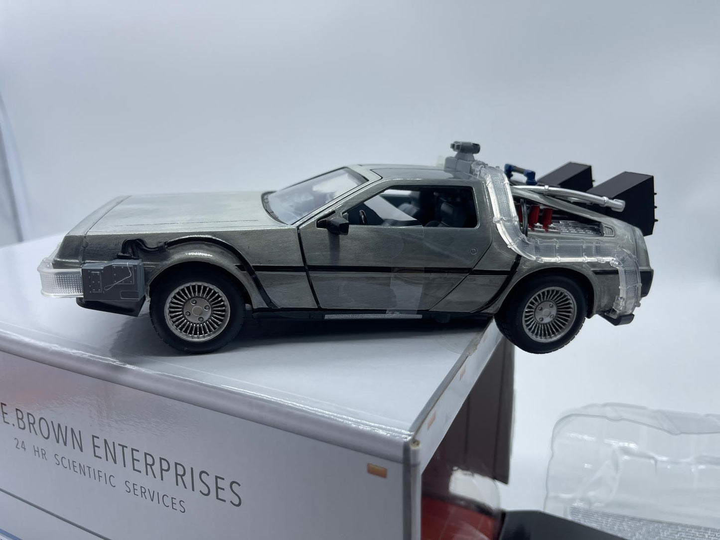 Delorean 40 aniversario 1/24 Back To The Future Hollywood Rides