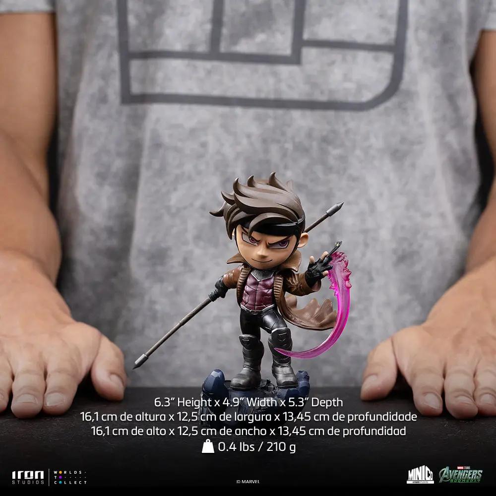 Statue Gambit Minico by Iron Studios; brown trench coat, maroon shirt, pink energy blade