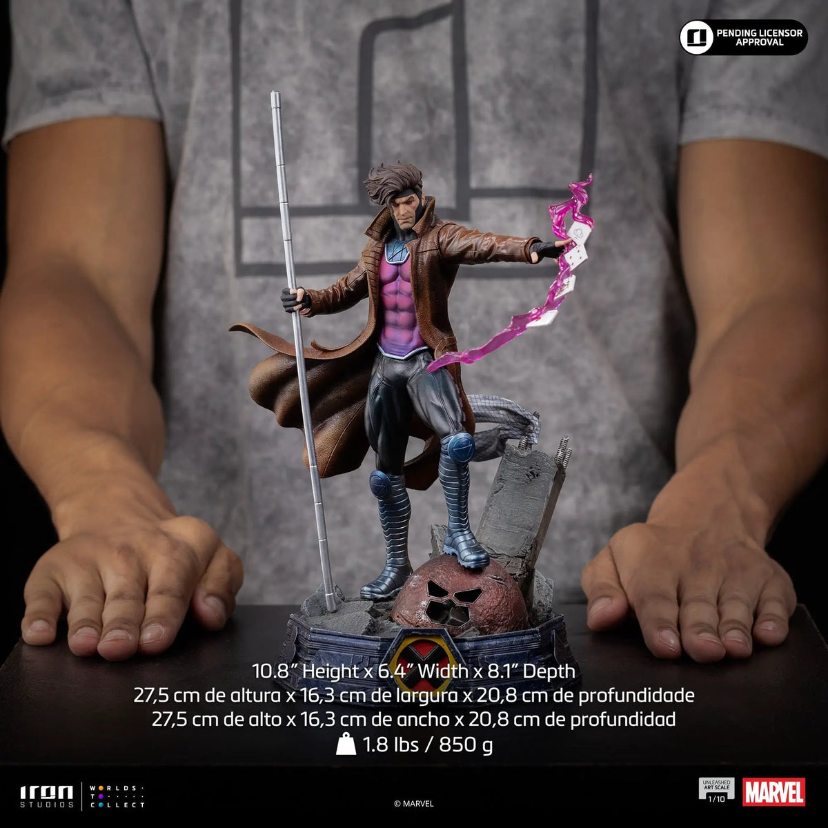 Statue Gambit Unleashed X-Men, Iron Studios 1/10 scale; brown trench coat, silver staff, pink energy cards