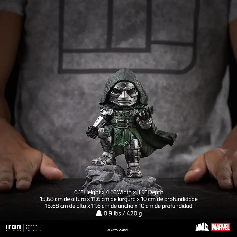 Statue Doctor Doom Minico by Iron Studios, Avengers: Doomsday figure in green cloak with metallic armor