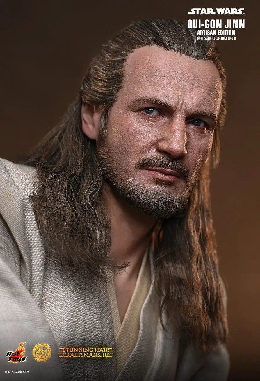 Hot Toys Star Wars Qui-Gon Jinn Artisan Edition 1/6 scale action figure, beige robes, long brown hair, 32 cm.
