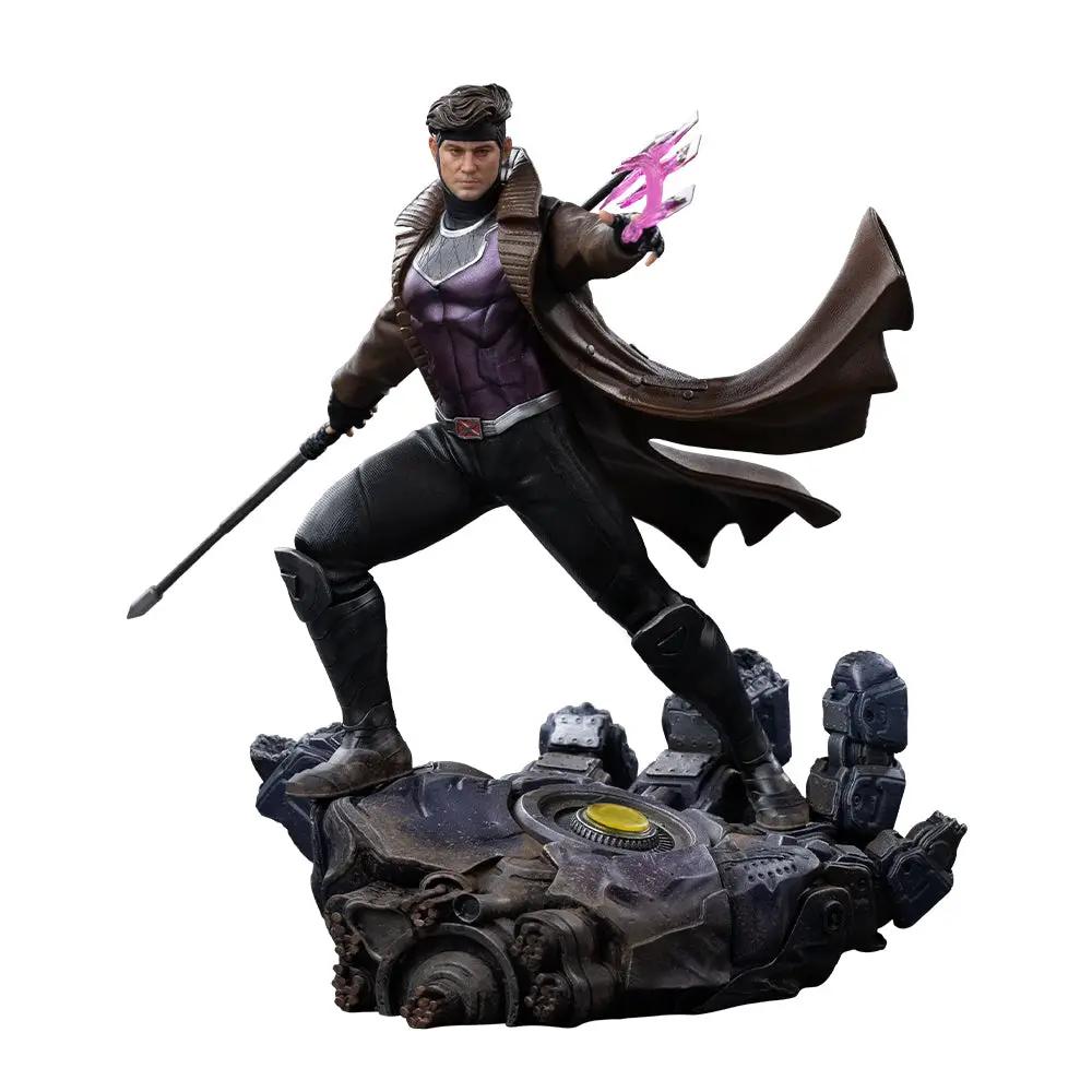 Statue Gambit from Avengers: Doomsday by Iron Studios, BDS 1/10; Gambit in purple suit and brown coat on a machine base.