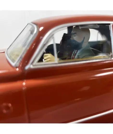 Coche Roadmaster Müller en escala 1/24, MOULINSART; rojo, interior visible.