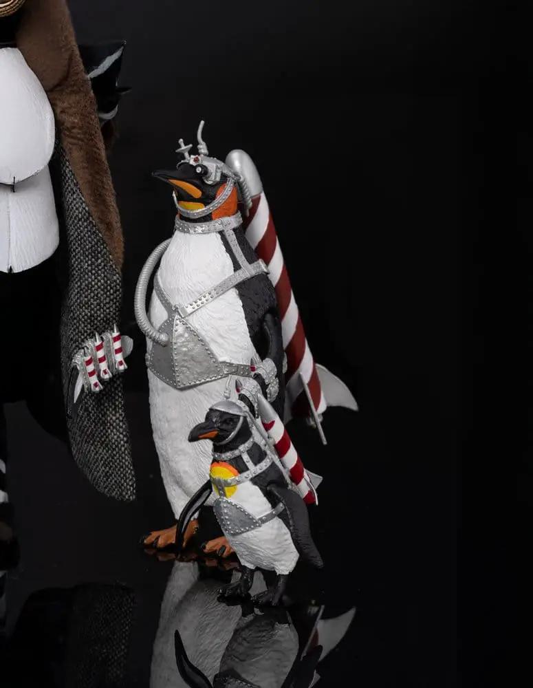 Figura de acción Batman Returns The Penguin, SP 17 cm; dos pingüinos con armadura plateada, de Kimera y Foley Shop.