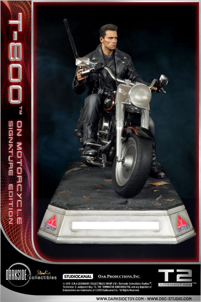 Terminator 2Estatua T-800 On Motorcycle Limited Signature Edition 70 cm
