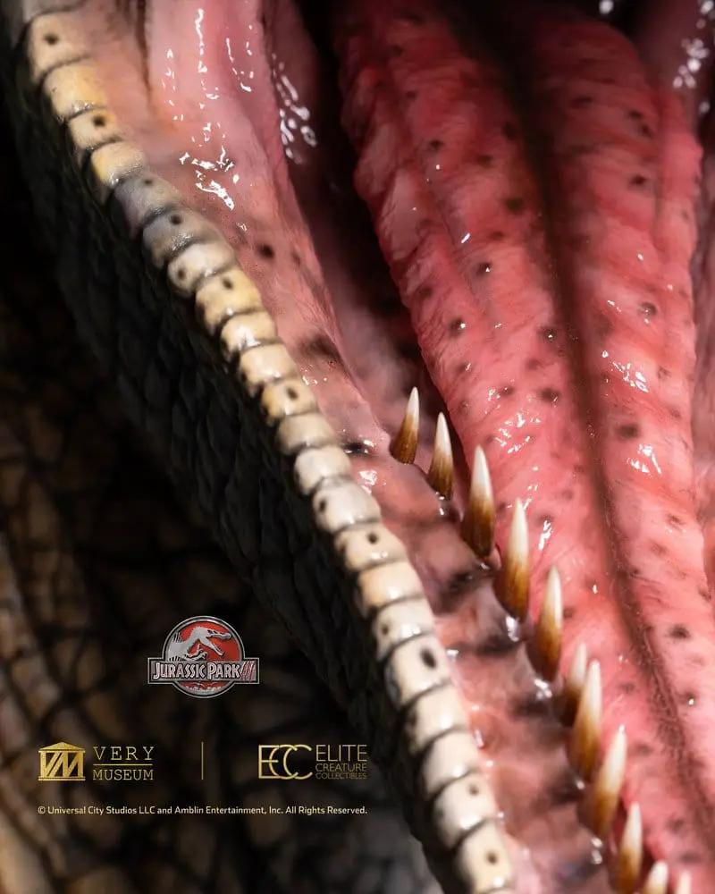 Parque Jurásico III Blood Knight Velociraptor life-size bust, 83 cm, pink textured skin and teeth; Jurassic Park logo