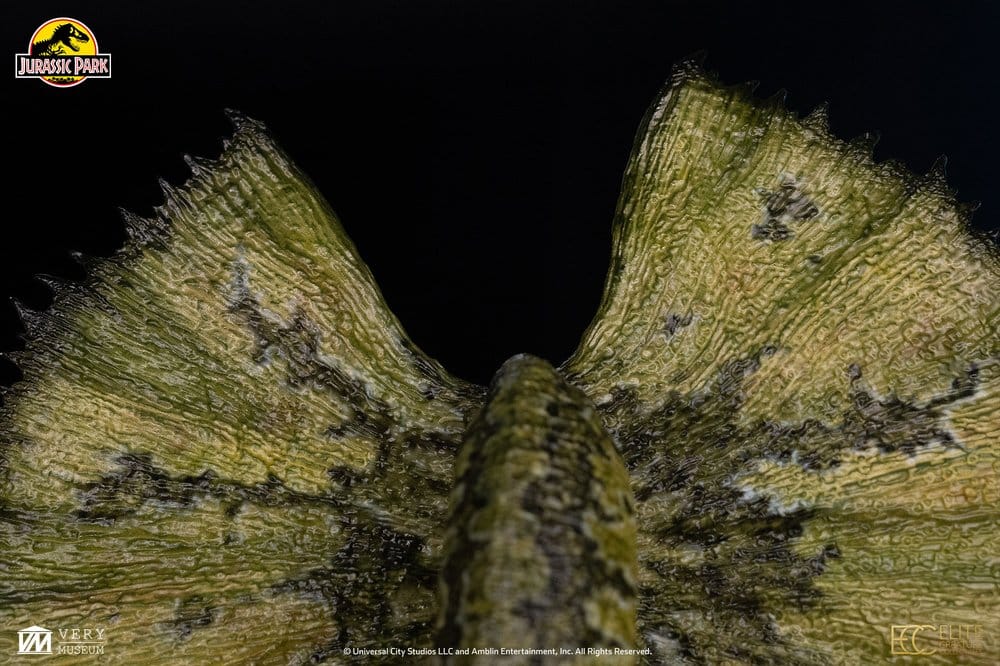 Parque Jurásico Maquette 1/3 Dilophosaurus, 62 cm, by Elite Creature Collectibles, green textured figure