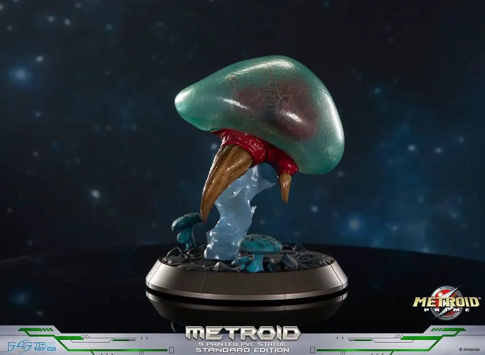 Figura PVC Metroid Prime, edición estándar, 21 cm, cabeza translúcida verde y base decorativa