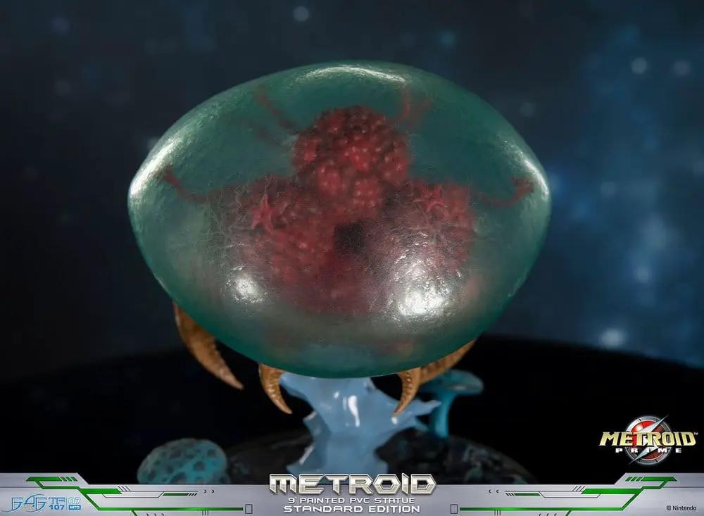Figura PVC Metroid Prime de First 4 Figures, edición estándar glow in the dark, 21 cm