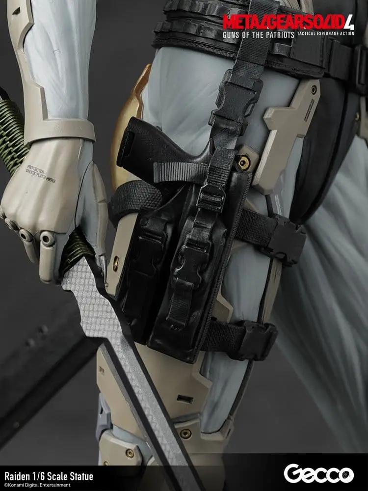 Raiden 1/6 scale statue from Metal Gear Solid 4 Guns of the Patriots by Gecco, beige-gray armor with sword