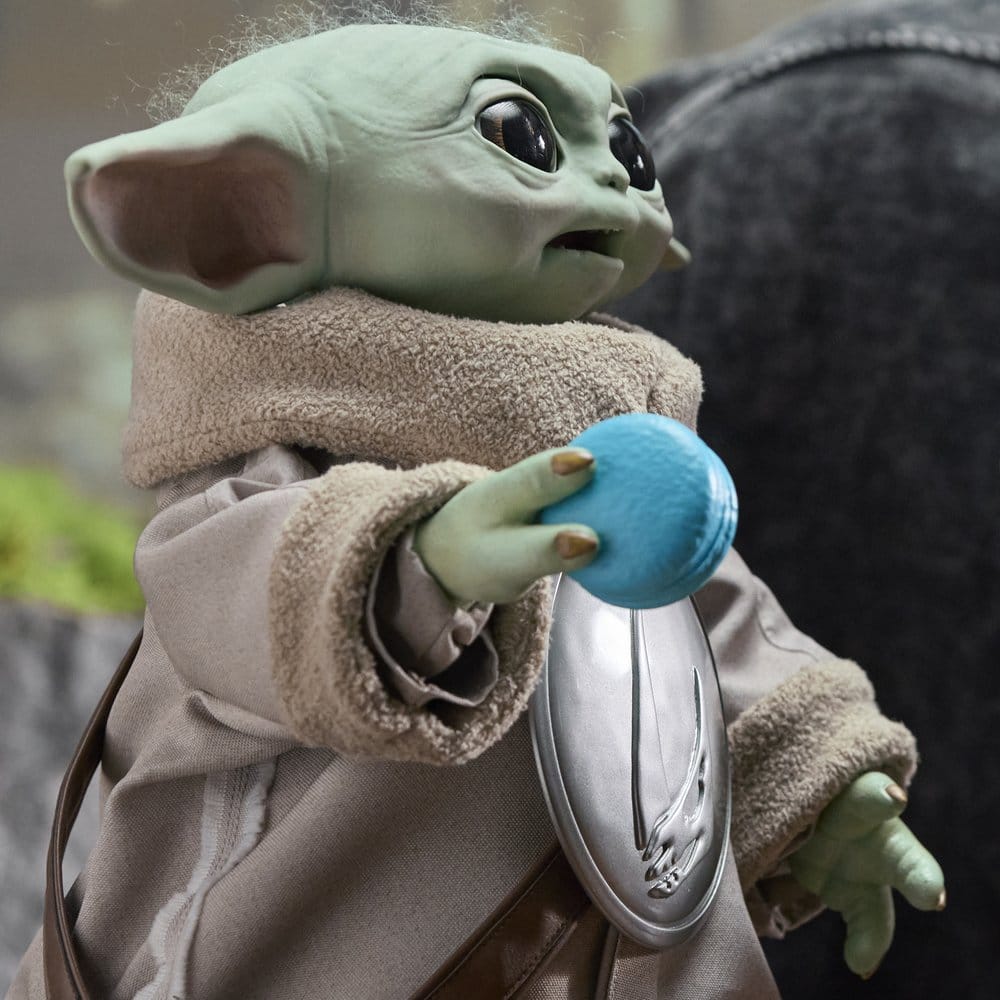 Figura animatrónica de Grogu Star Wars, tamaño real 37 cm, Hasbro, con bola azul