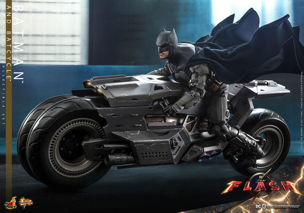 The Flash Figura con Vehículo Movie Masterpiece 1/6 Batman & Batcycle Set 30 cm