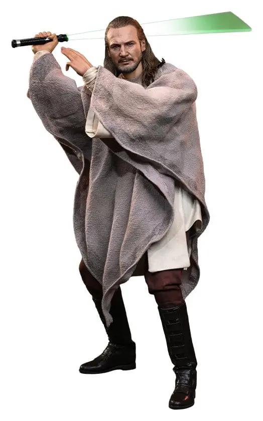 Qui-Gon Jinn 1/6 scale action figure by HOT TOYS with gray cloak and green lightsaber